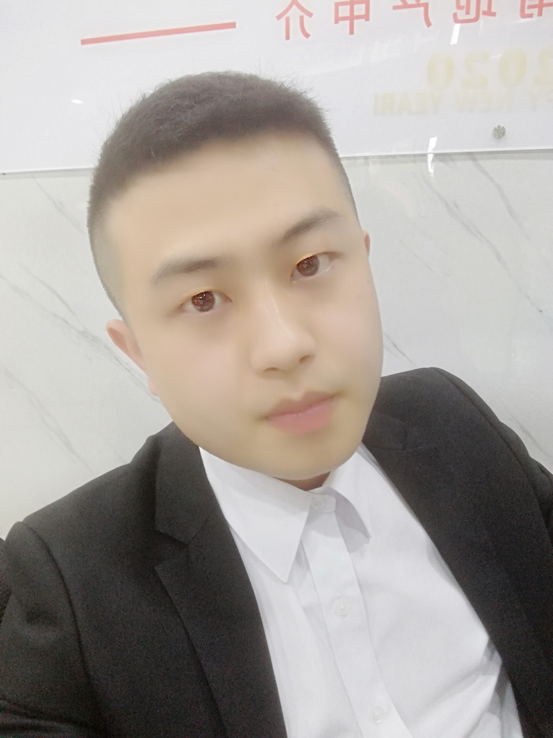 *E夜,23岁,170厘米,四川省,成都市婚姻状况:保密,学历:大专,职业:商业